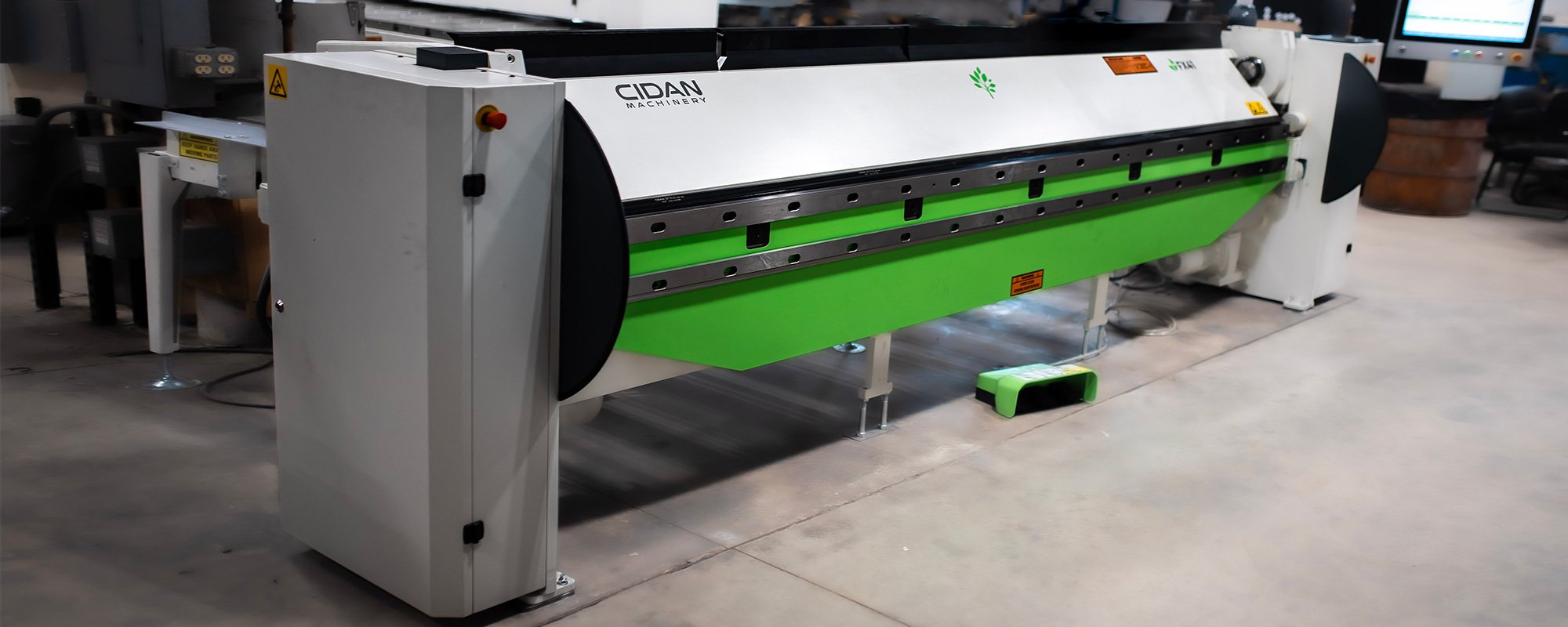 Custom Sheet Metal Forming with AMS Metals - the Cidan FX 41 Kombi Folder 13'